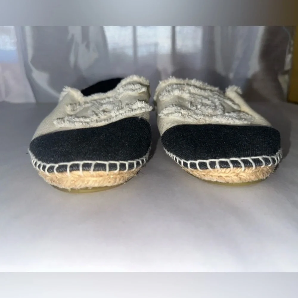 Used channel‎ tan CLOTH ESPADRILLES size 8